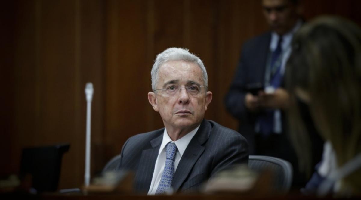 En firme: Fiscalía mantiene fecha de indagatoria a Álvaro Uribe y rechaza petición de la Procuraduría