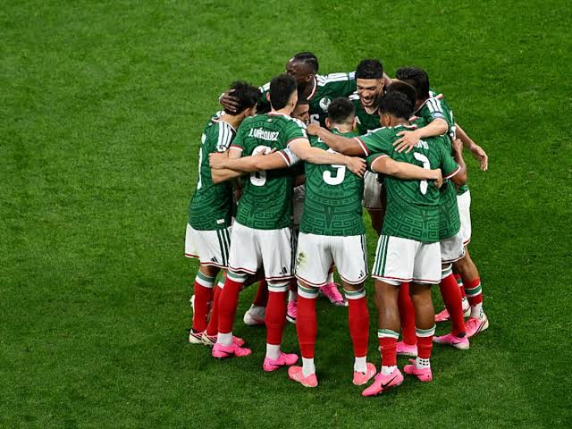 México ilusiona a su afición tras avanzar con autoridad y ya piensa en Inglaterra