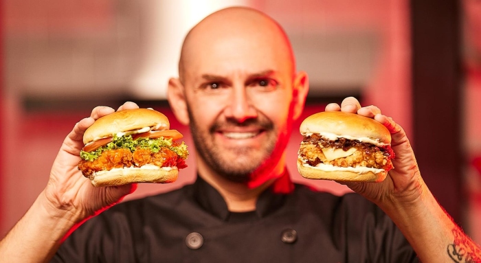 Nicolás de Zubiría lleva dos clásicos del pollo a una experiencia más premium