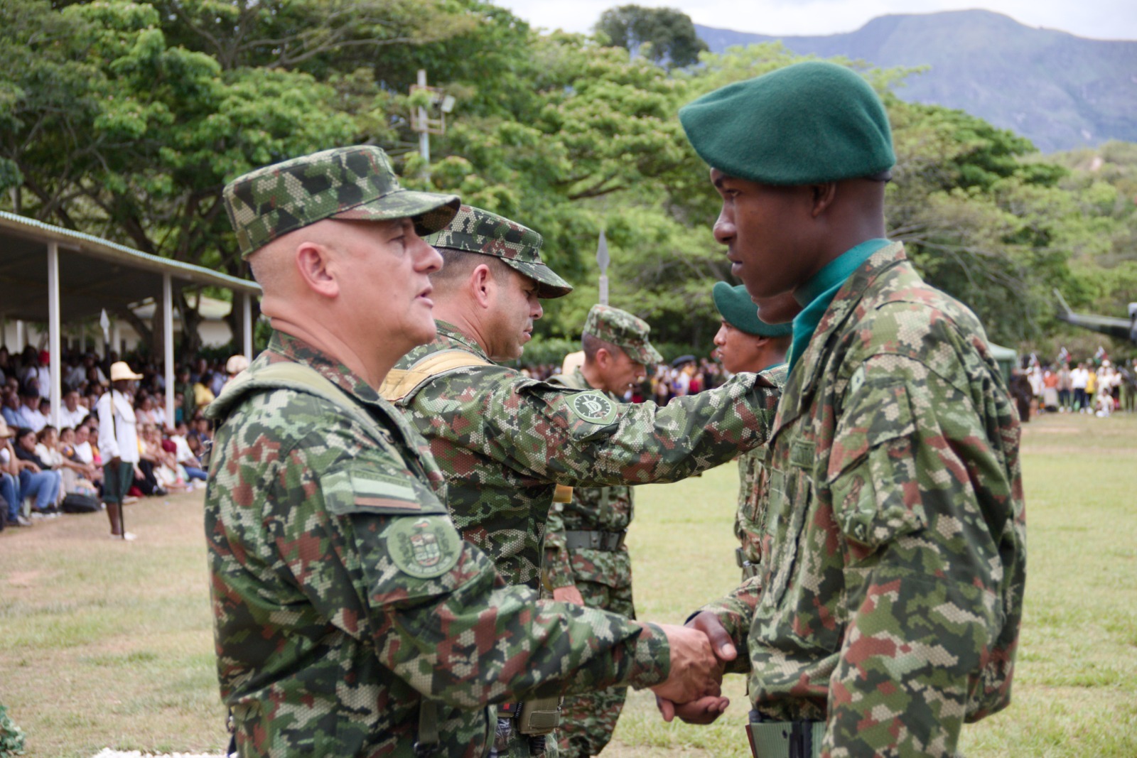 Con las botas puestas y el alma en el Pacífico: El joven de Tumaco que conquistó la excelencia militar en la ESPRO