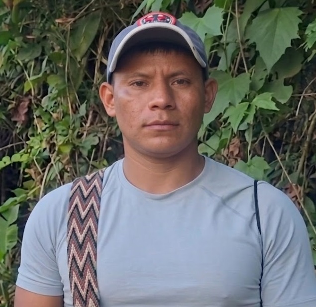 Camilo García, gobernador.