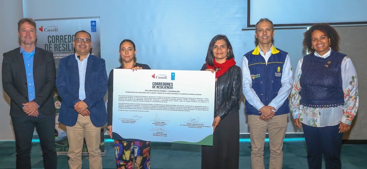 En la imagen aparecen Claudio Tomasi, Adrián Zeballos, Estefany Serna, Melina Lizcano, Gabriel Ocaña y Elizabeth Williams, quienes participaron en la jornada de socialización del proyecto Corredores Resilientes.