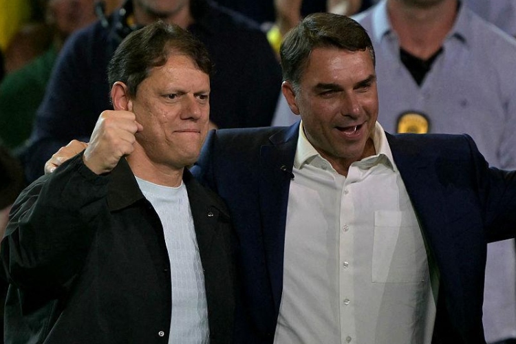 Brasil entra en nueva batalla política: Partido Liberal confirma a Flávio Bolsonaro como candidato presidencial