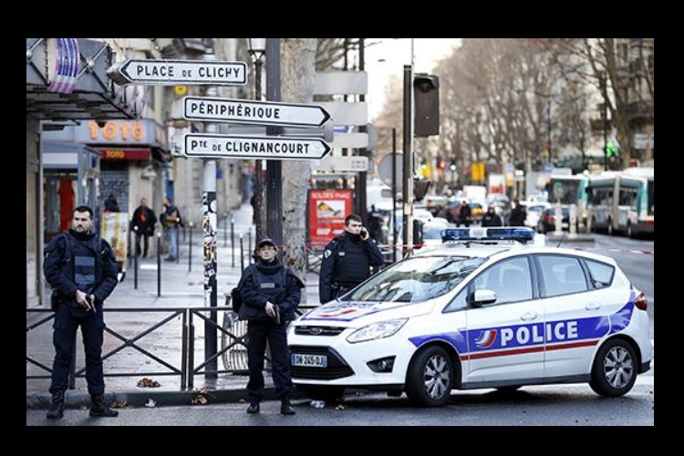 Violento ataque en pleno París: sospechoso apuñala a tres mujeres y es capturado