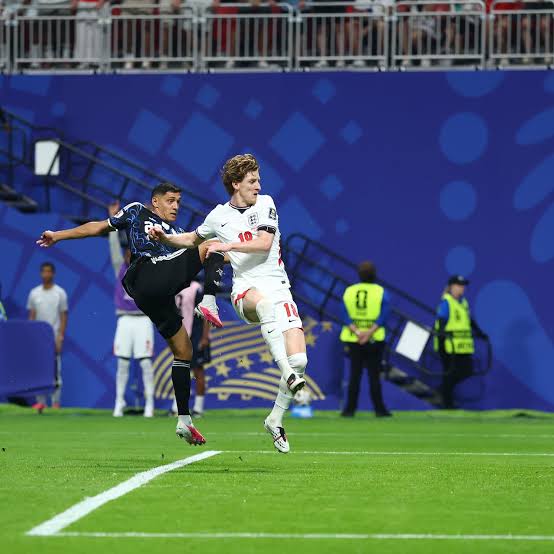 Durmió Argentina e Inglaterra marco el gol de Anthony Gordon que lo clasifica a la final