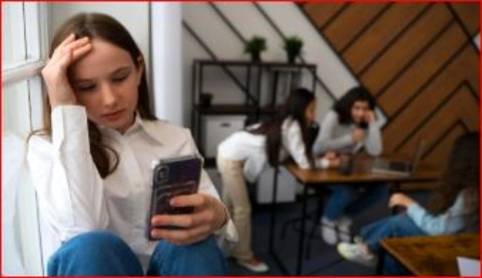 Salud Mental- FOMO- DEPRESIÓN- ANSIEDAD- REDES SOCIALES