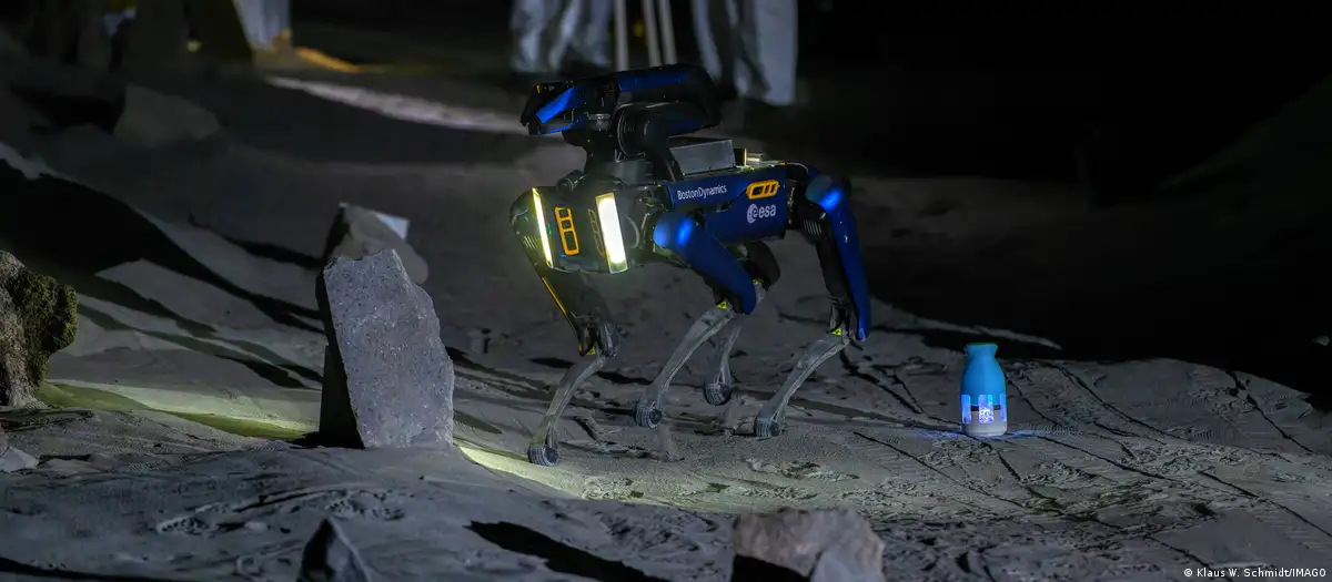 China enviará perros robot a la Luna para su base de 2035