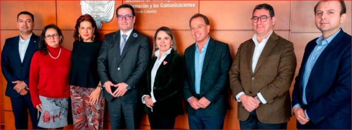 Gobierno trabaja con operadores de telefonía celular para  bloquear señal en las cárceles