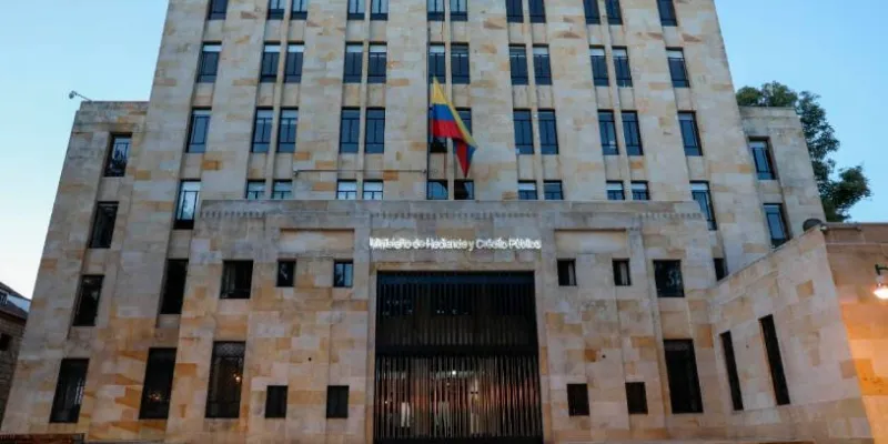 Hacienda alista recorte de $21,9 billones para 2026 y proyecta ley para reducir el gasto estatal