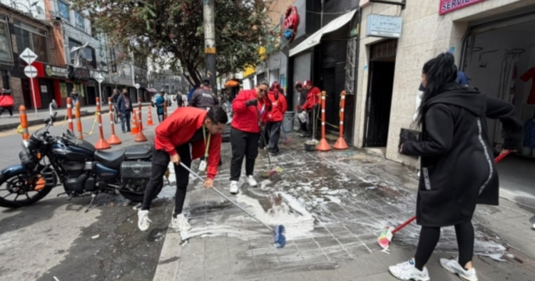 La Alcaldía de Antonio Nariño recupera la zona Rosa del Restrepo con jornadas de limpieza y control ambiental
