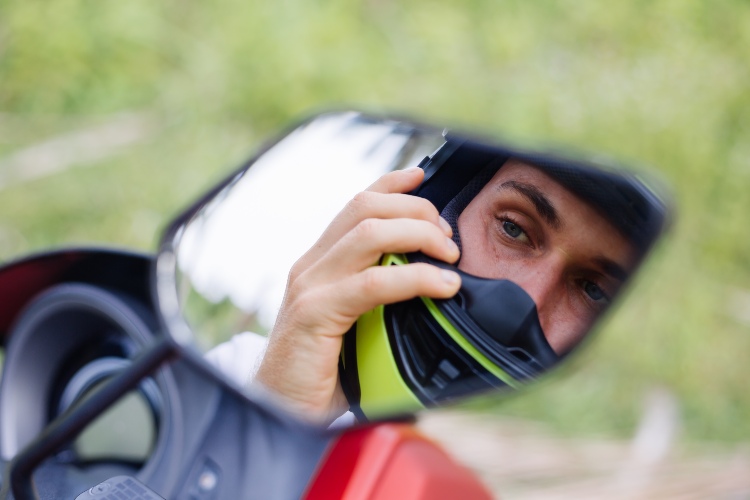 Para ayudar en una emergencia, lo primero es volver seguros: Movemos Colombia presenta recomendaciones para motociclistas