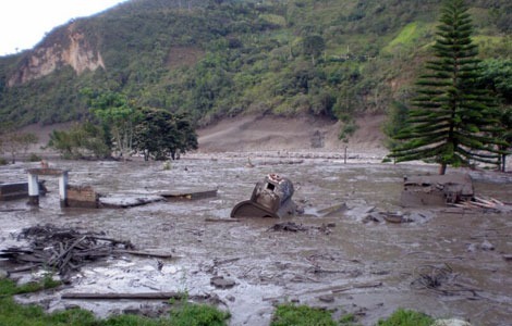 DEVASTADORA INUNDACIÓN EN NEPAL: GLACIAR COLAPSA Y DEJA MÁS DE 360 MUERTOS Y CIENTOS DE DESAPARECIDOS