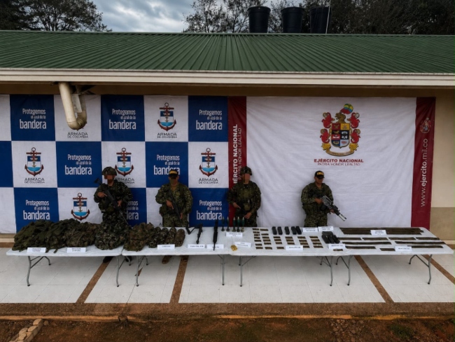 VIDEO Ejército neutralizó dos depósitos ilegales de Alias Calarcá, con material de guerra en Guaviare