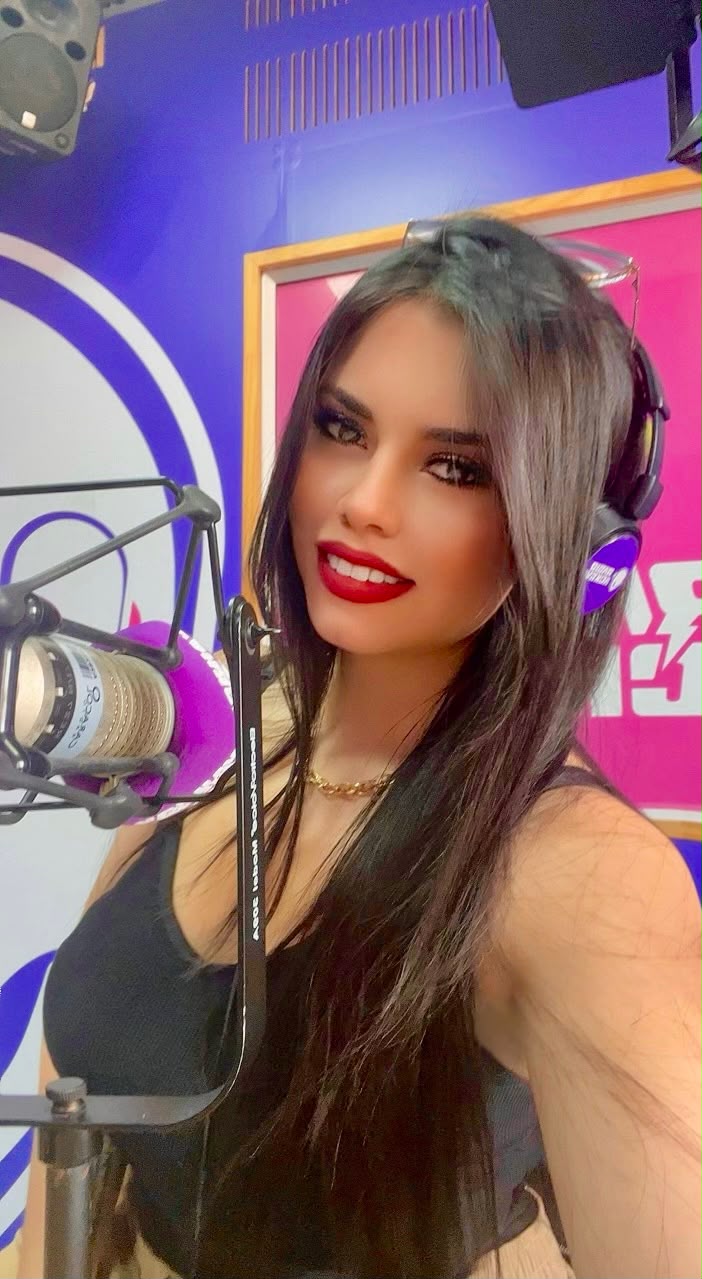 la mujer que aprendió a conquistar la industria musical desde detrás del escenario