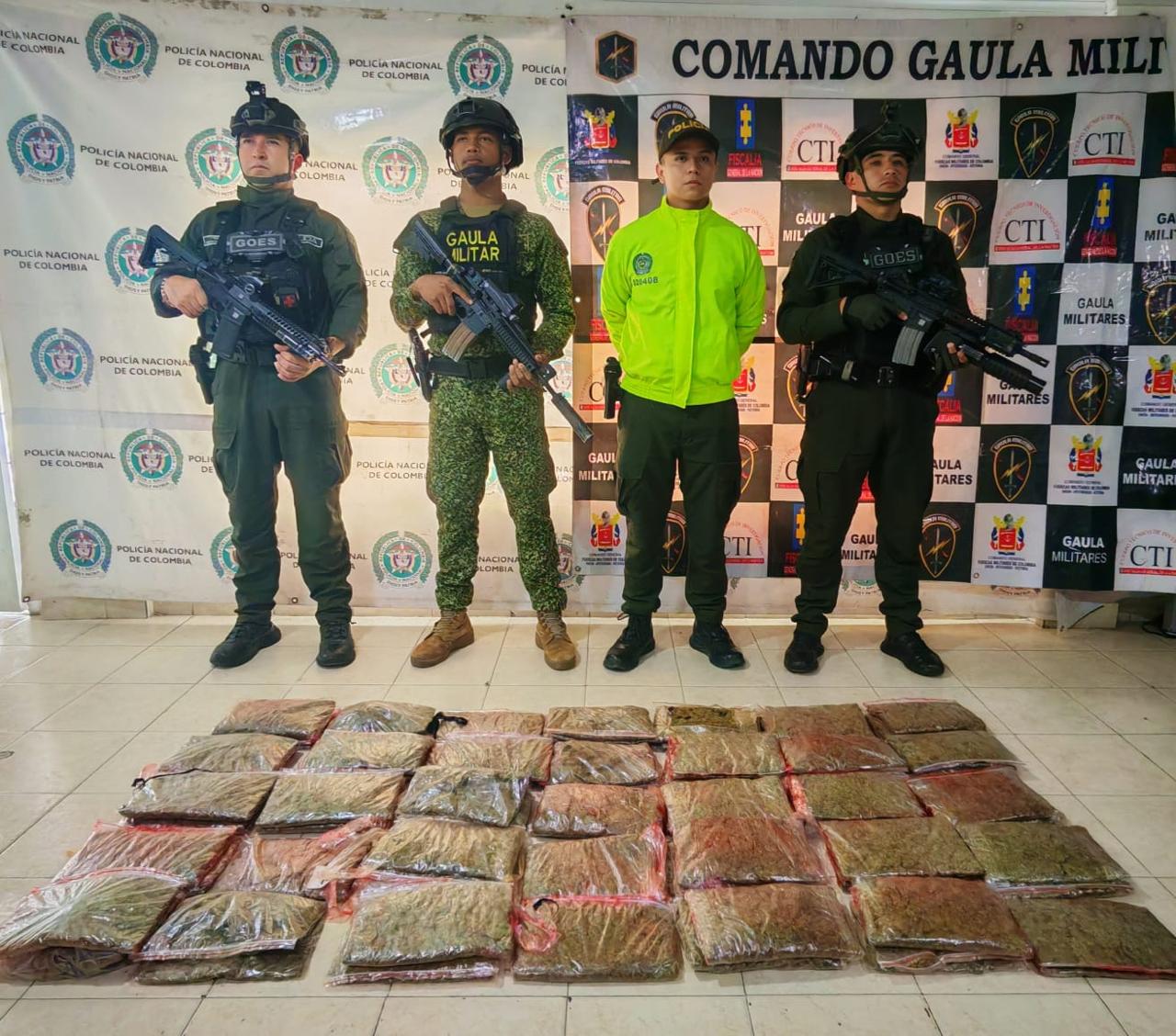 Incautan 30 kilos de marihuana en bus que cubría ruta Cali-Tumaco