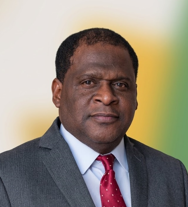 José Aguiño, secretario.