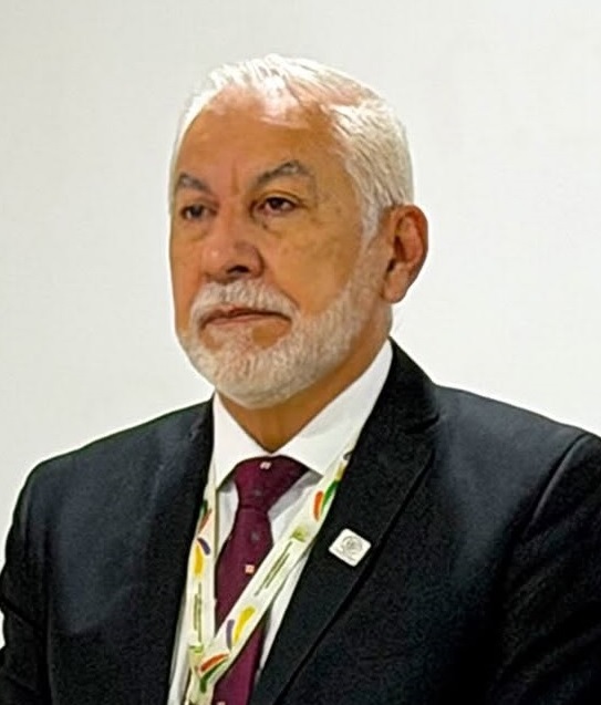 Giraldo Gómez, vicerrector.