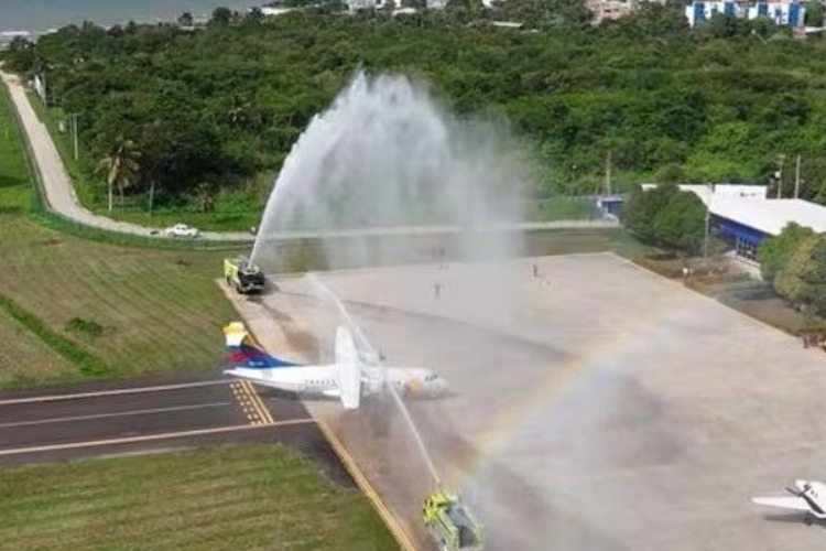 Polémica en Tolú: Gobierno defiende desarrollo del acto inaugural del aeropuerto