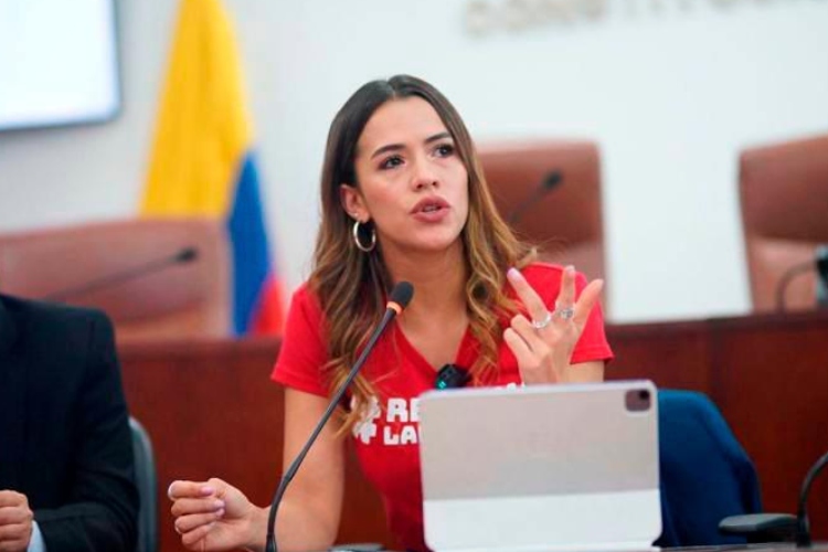 “Negacionismo climático y austeridad extrema”: Mafe Carrascal lanza fuerte crítica a Abelardo de la Espriella