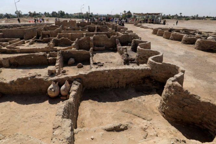 Hallan en Luxor 30 talleres de la Dinastía XVIII que muestran cómo trabajaban los antiguos egipcios