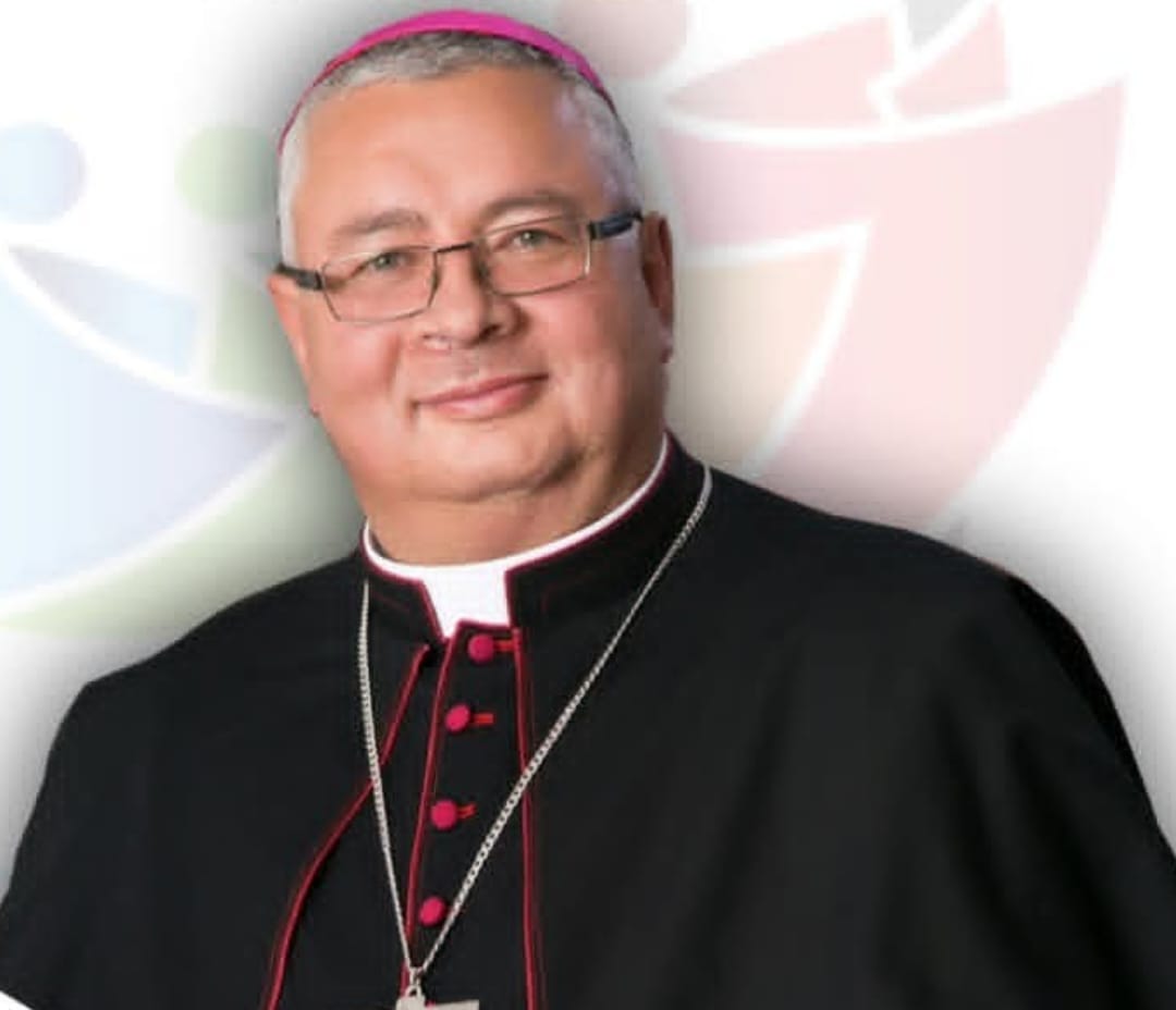 Monseñor Grisales alerta por crisis ambiental y humanitaria