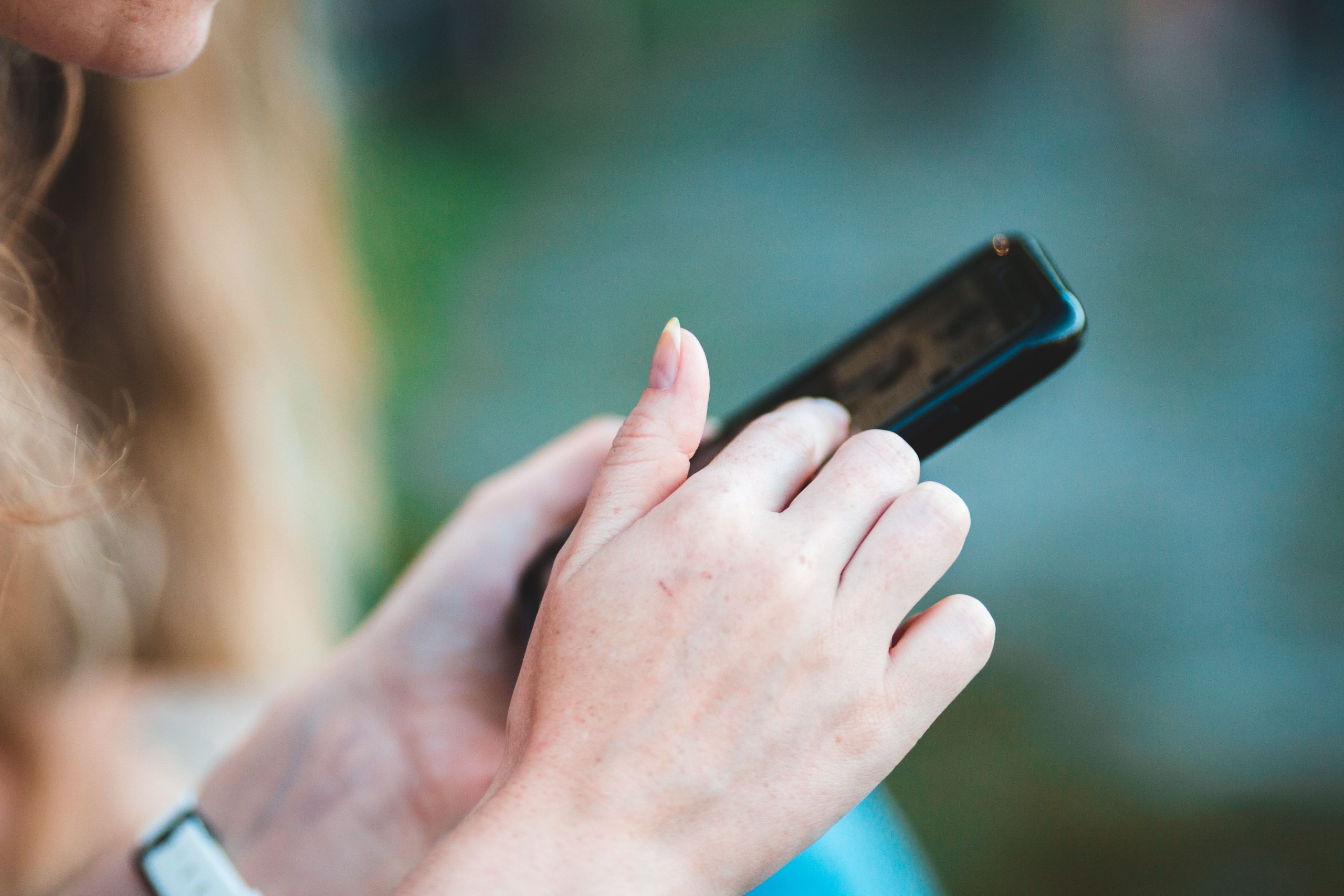¡Cuidado con su celular! La nueva modalidad de estafa puede vaciar sus cuentas sin que usted entregue su contraseña