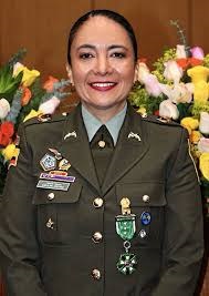 Andrea Cáceres, comandante.
