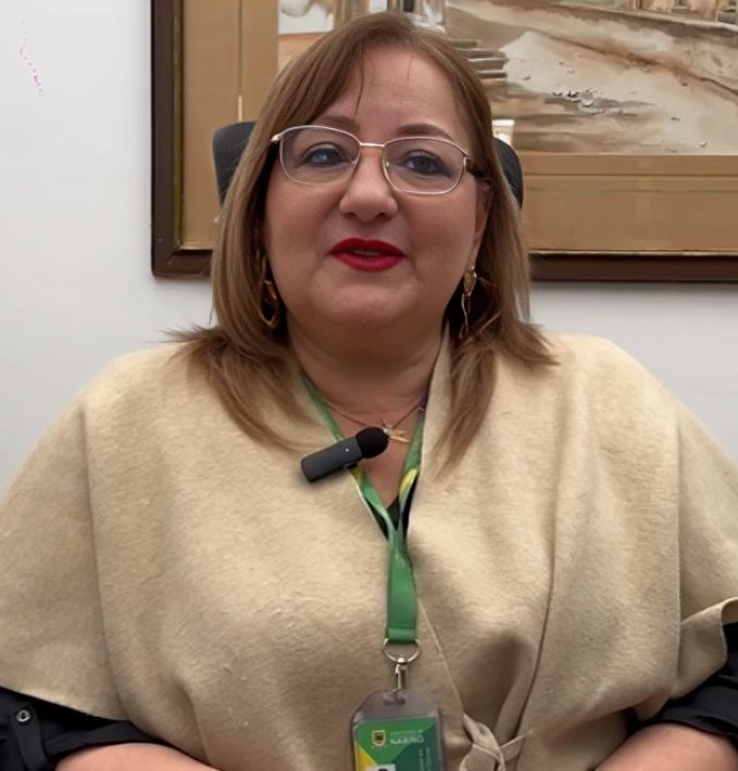 Liliana Montúfar, secretaria.