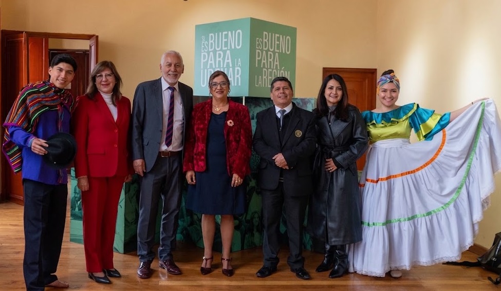 Pilar Londoño Martínez, Giraldo Javier Gómez Guerra, Martha Sofía González Insuasti, Iván Ernesto Martínez Guerrero, Martha Lucía Enríquez, Tatiana Chamarro y Giovanny Arroyo, durante la presentación del informe de Gestión y Rendición de Cuentas de la Universidad de Nariño.