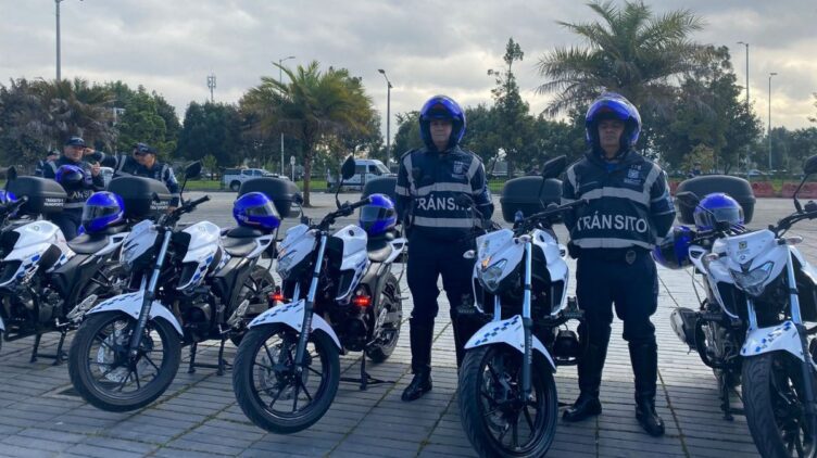 Requisitos principales para ser agente de tránsito en Colombia en 2026, según MinTransporte