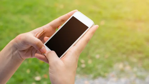 ¿Cuándo se acaba el plazo para decidir sobre la prohibición de celulares en colegios de Bogotá?
