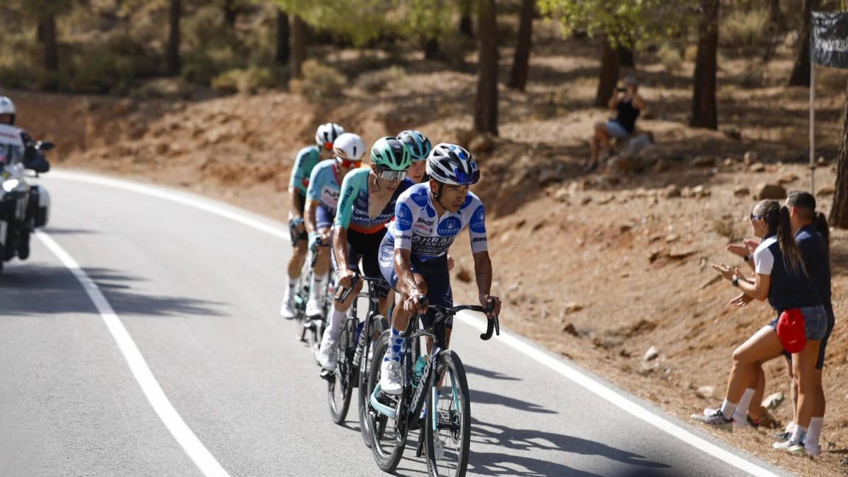 Santiago Buitrago mantiene protagonismo colombiano en la Vuelta a España.