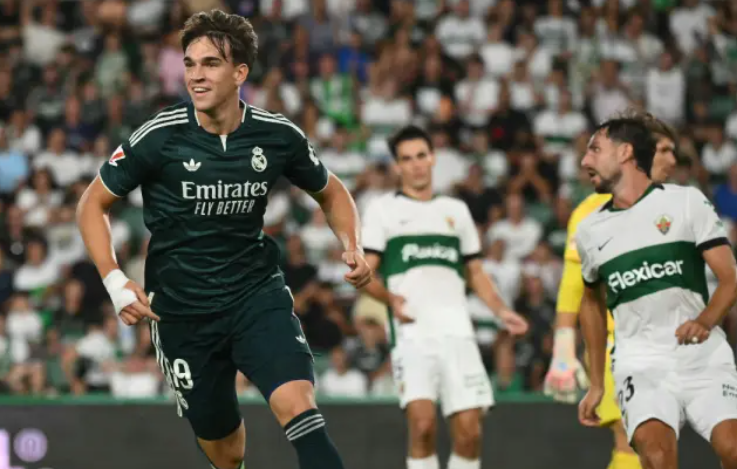 Real Madrid gana al Elche y se mantiene en la pelea por el liderato de LaLiga