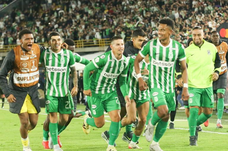 James Rodríguez debutó con victoria 3-2 ante Internacional de Bogotá