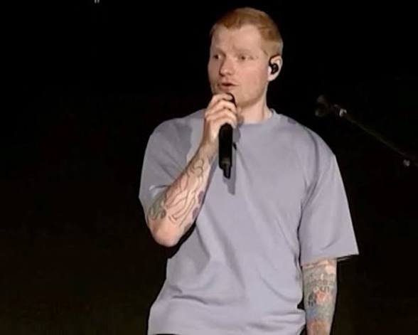 Ed Sheeran demuestra una vez más su profesionalismo y talento 