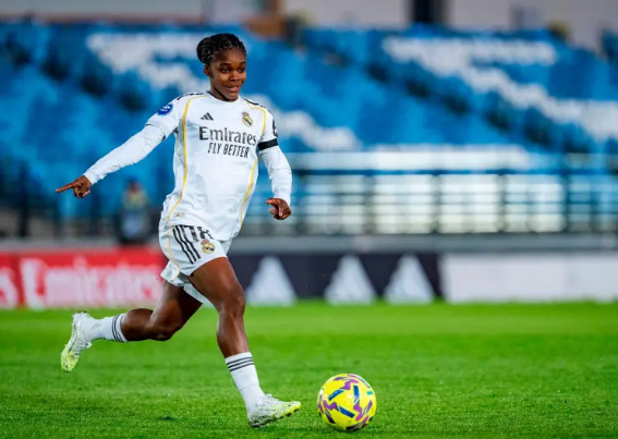 LINDA CAICEDO FALLÓ UN PENAL, PERO SE REDIMIÓ CON UN GOLAZO