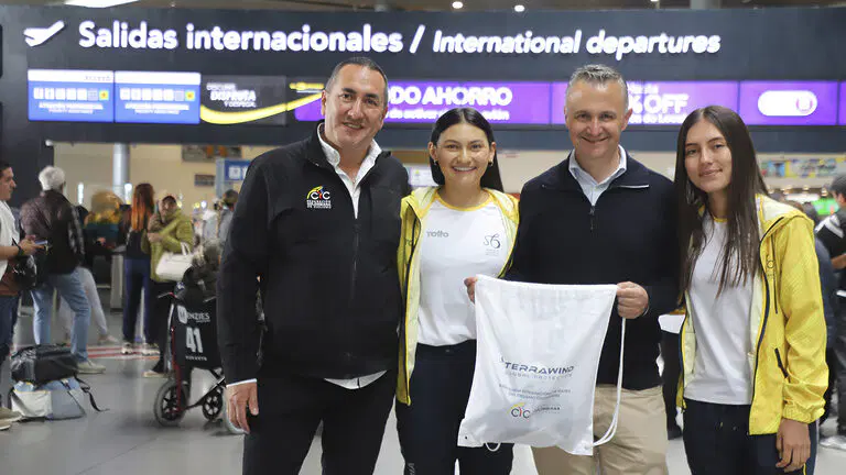 La Selección Colombia inicia su desplazamiento hacia el Mundial de Ruta Montreal 2026