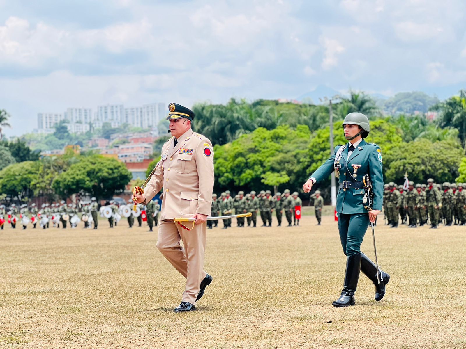 Vallecaucano asume mando de la Tercera División del Ejército