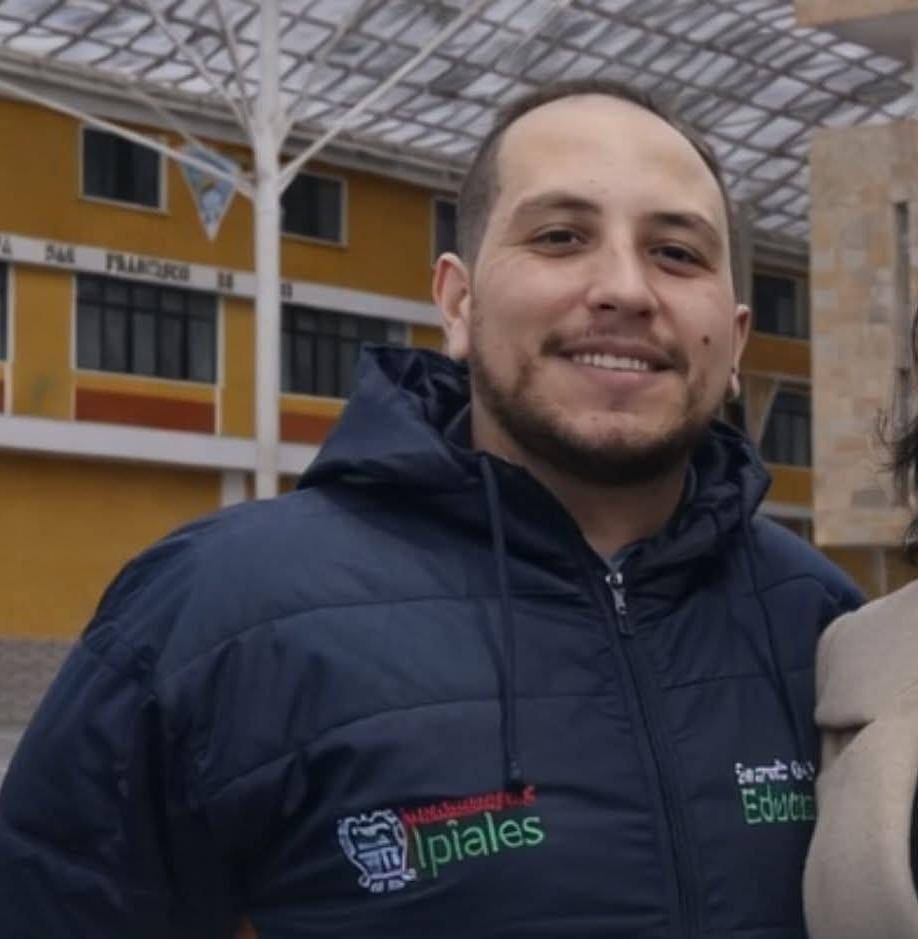 Entregaron computadores a la Institución Educativa del Sur para fortalecer los procesos de aprendizaje en Ipiales
