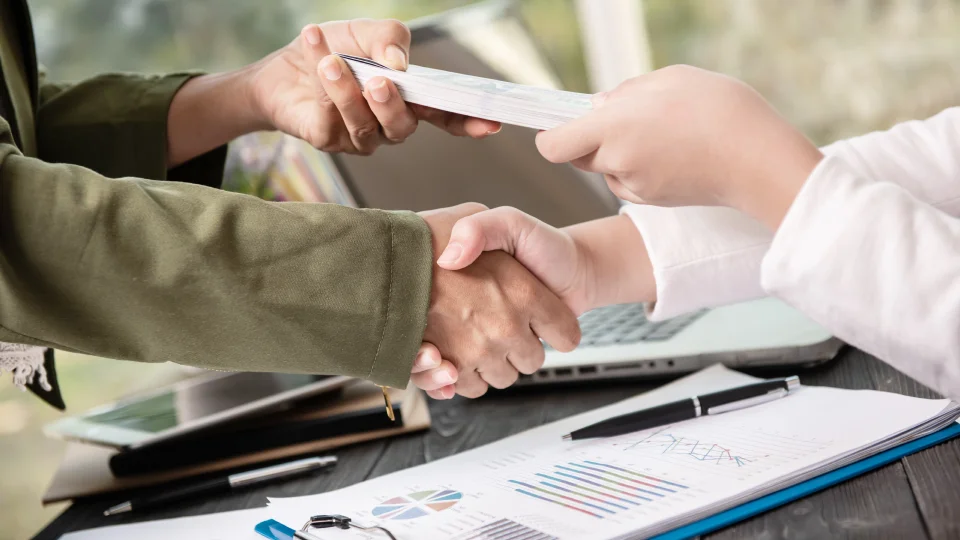Reconocido banco en el país lanza sorteo que ofrece carro, viajes y hasta bonos para clientes