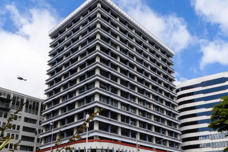 El RBNZ modifica sus exigencias financieras: menos costos para los bancos y más margen para prestar - HSB NOTICIAS