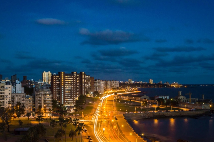 La transformación que cambió las noches de Montevideo: más luz y menos consumo