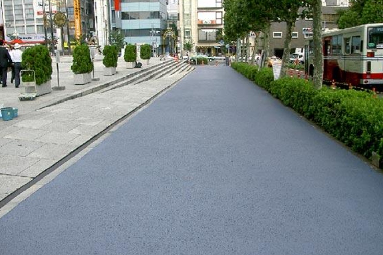 Asfalto contra el calor: Tokio transforma sus calles para enfrentar los veranos extremos