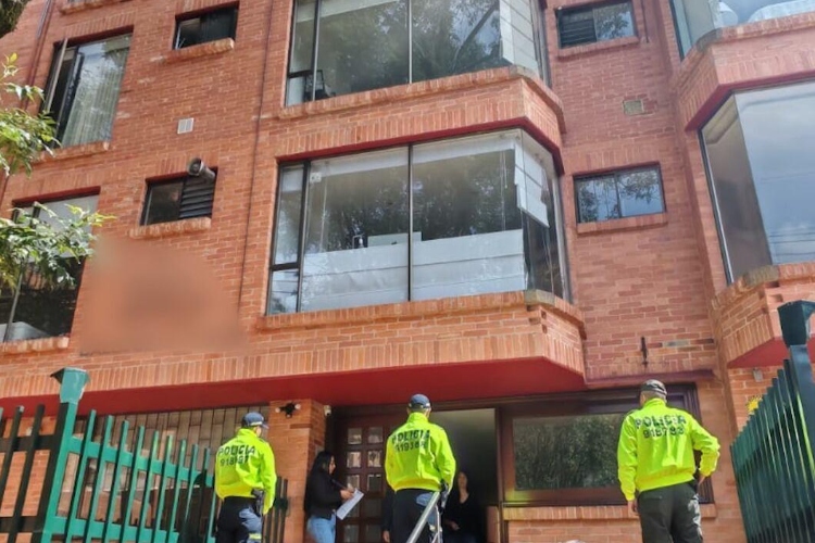 Misterio en Kennedy: encuentran muertos a tres familiares y hallan una presunta carta de despedida