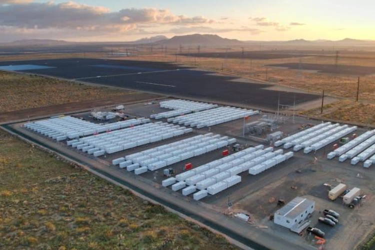 La energía del sol no se pierde al anochecer: California estrena una batería de larga duración