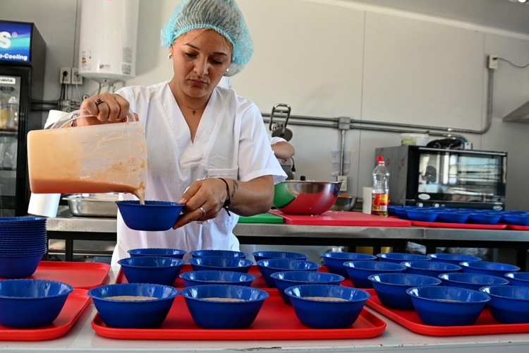 Uruguay amplía el servicio de comedores escolares para garantizar alimentación durante las vacaciones