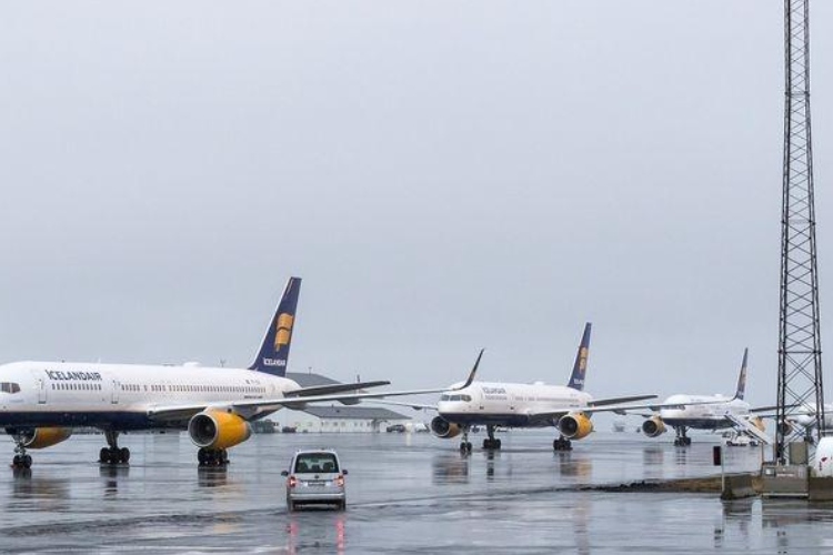 Temporal de viento golpea a Islandia: vuelos cancelados y pasajeros afectados en Keflavík