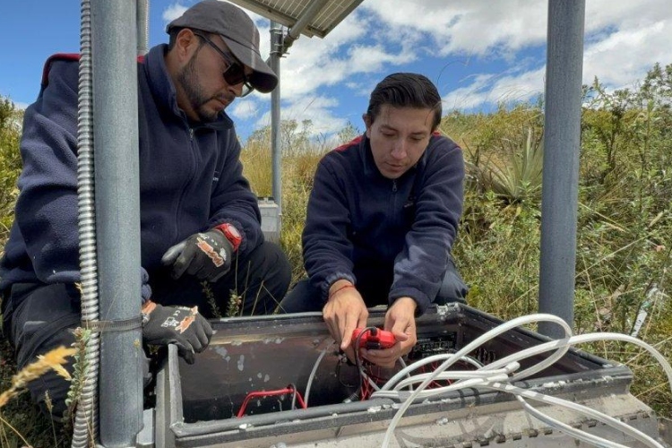 Nuevas mediciones buscan detectar movimientos bajo el volcán Cotopaxi