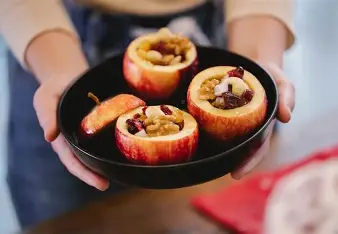 Como preparar manzanas al horno con frutos secos