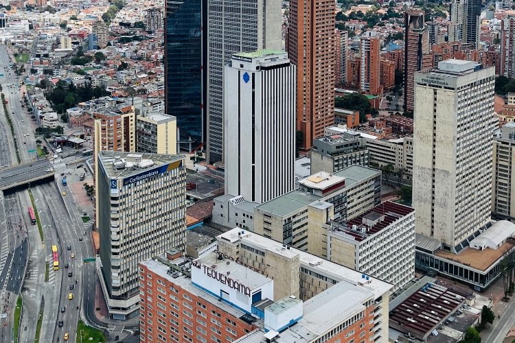 Brechas de género en Colombia: nueva medición revela los desafíos de cada territorio